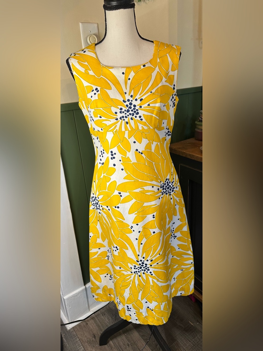 Handmade Vintage 70’s Sleeveless Dress Yellow Floral Pattern Size Small